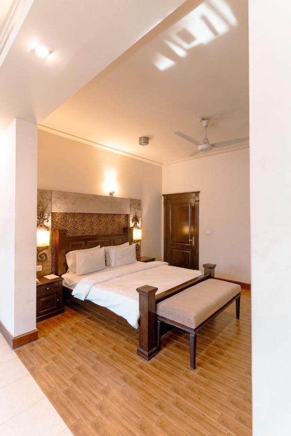 Shelton House Peshawar Hotel Exterior foto