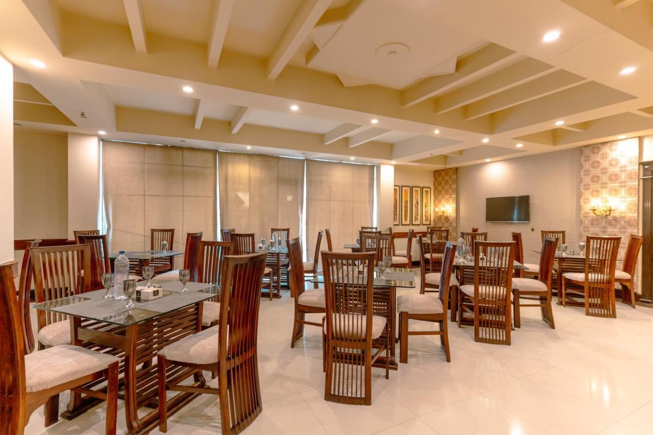 Shelton House Peshawar Hotel Exterior foto